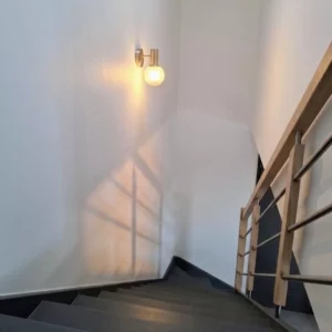 Peintre en bâtiment professionnel, préparation et finition soignées