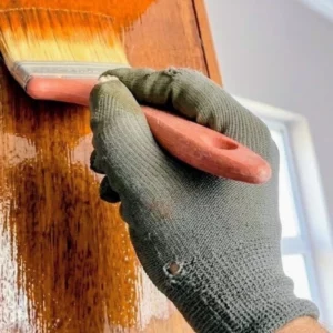 Peinture de boiseries intérieures réalisée par un artisan peintre